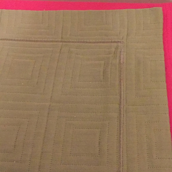 Fieldcrest Classic Placemats (Set of 5) - Picture 8 of 13